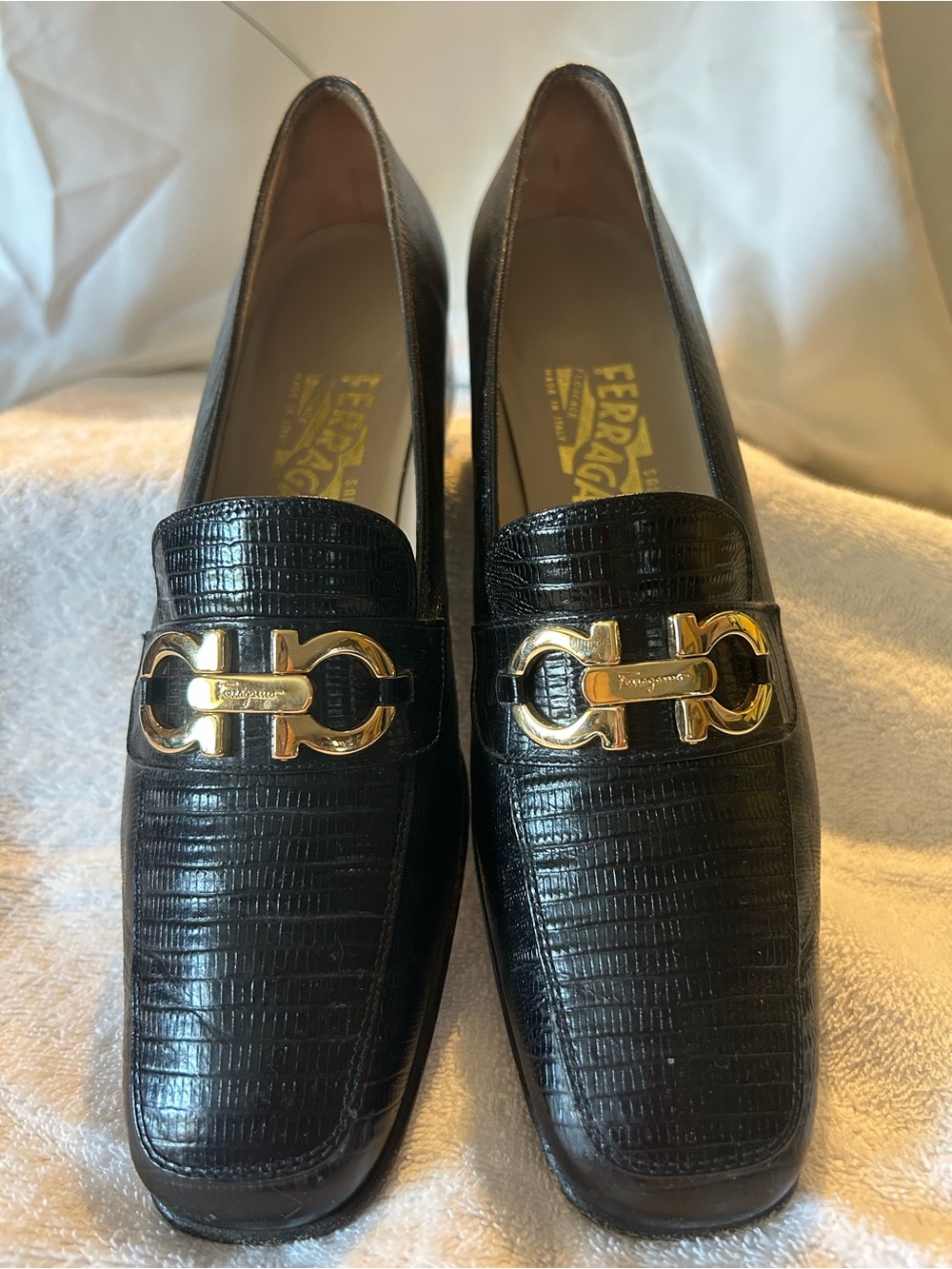 Vintage 1980s Salvatore Ferragamo Gancini Loafers 7.5 Black Embossed Leather